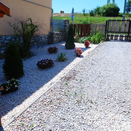 Guest house Kovirozsa Vendeghaz *