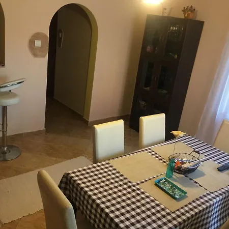 Kovirozsa Vendeghaz Guest house